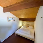 Charmante Maison Rénovée T2 Bis 4 Pers Avec Terrasse à - Fr-1-705-17 *