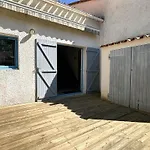 Charmante Maison Rénovée T2 Bis 4 Pers Avec Terrasse à - Fr-1-705-17 *