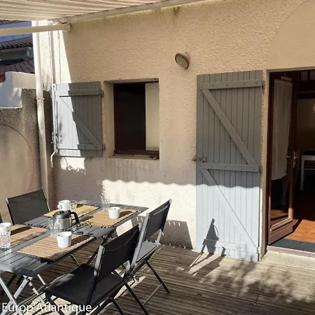Charmante Maison Rénovée T2 Bis 4 Pers Avec Terrasse à - Fr-1-705-17